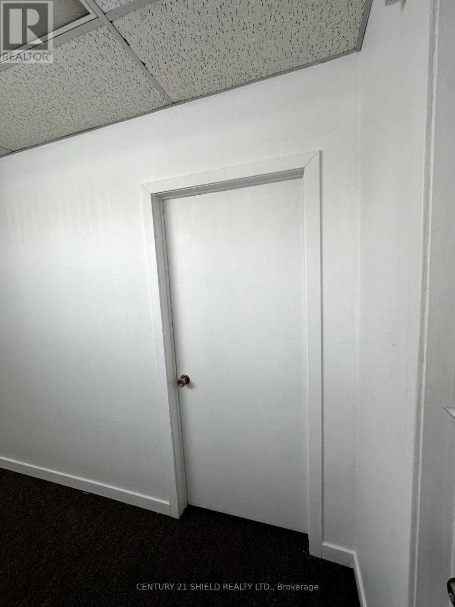 305 Baldwin Avenue, Cornwall, Ontario  K6H 4J6 - Photo 7 - X12364278