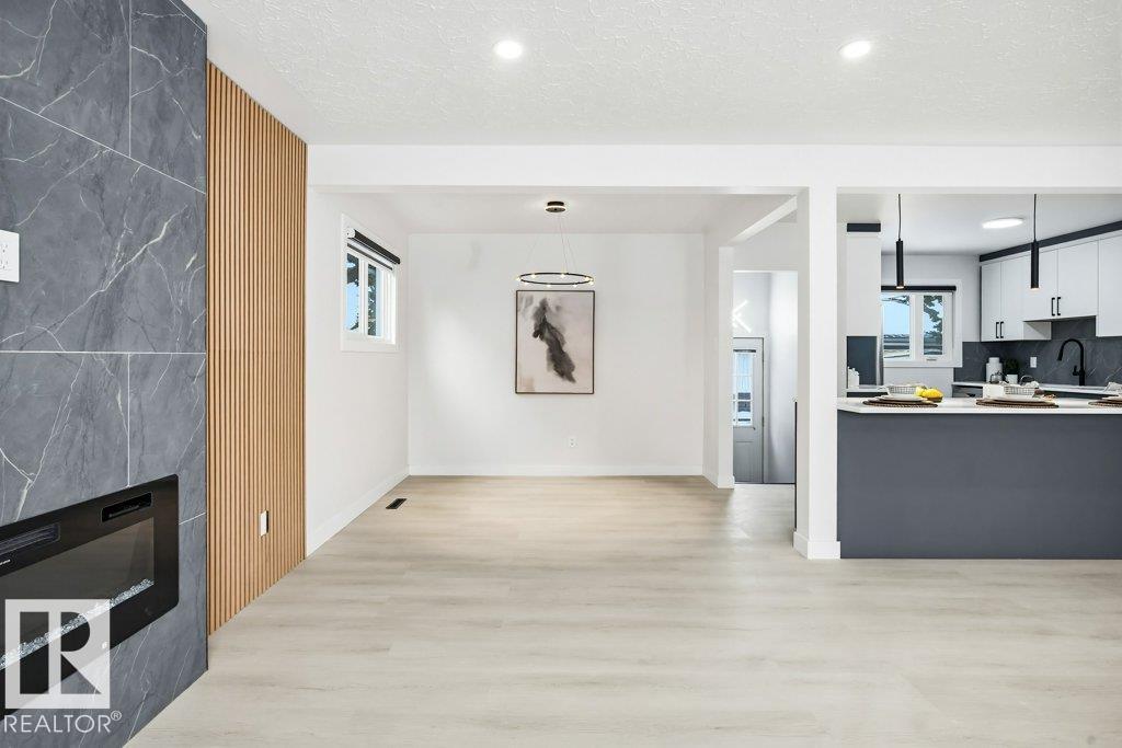 16206 83 Av Nw, Edmonton, Alberta  T5R 3V5 - Photo 10 - E4470630