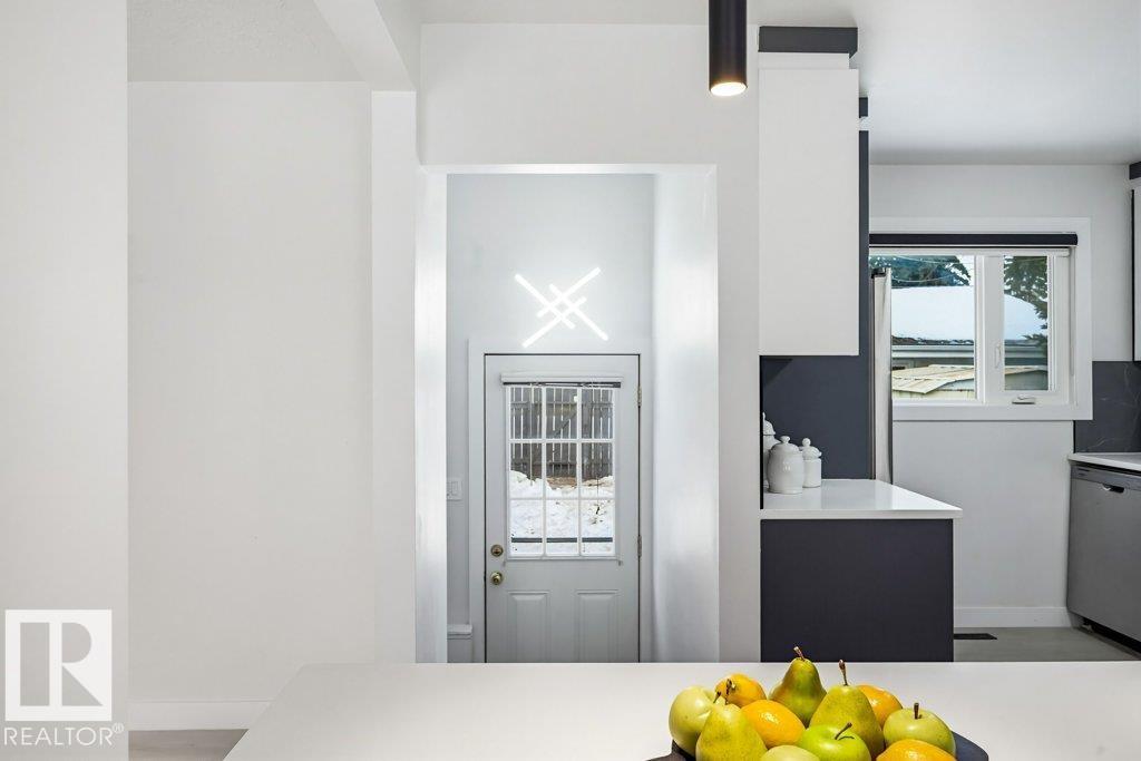 16206 83 Av Nw, Edmonton, Alberta  T5R 3V5 - Photo 28 - E4470630