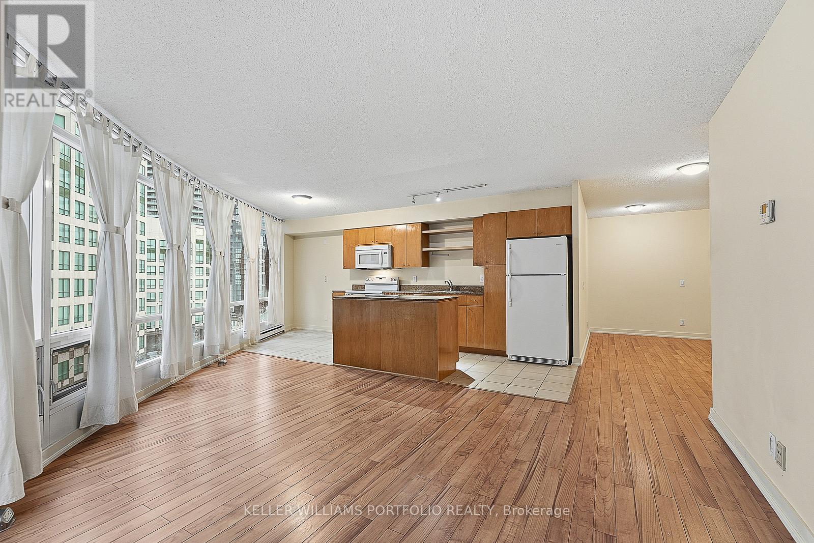 810 - 361 Front Street W, Toronto, Ontario  M5V 3R5 - Photo 23 - C12716734