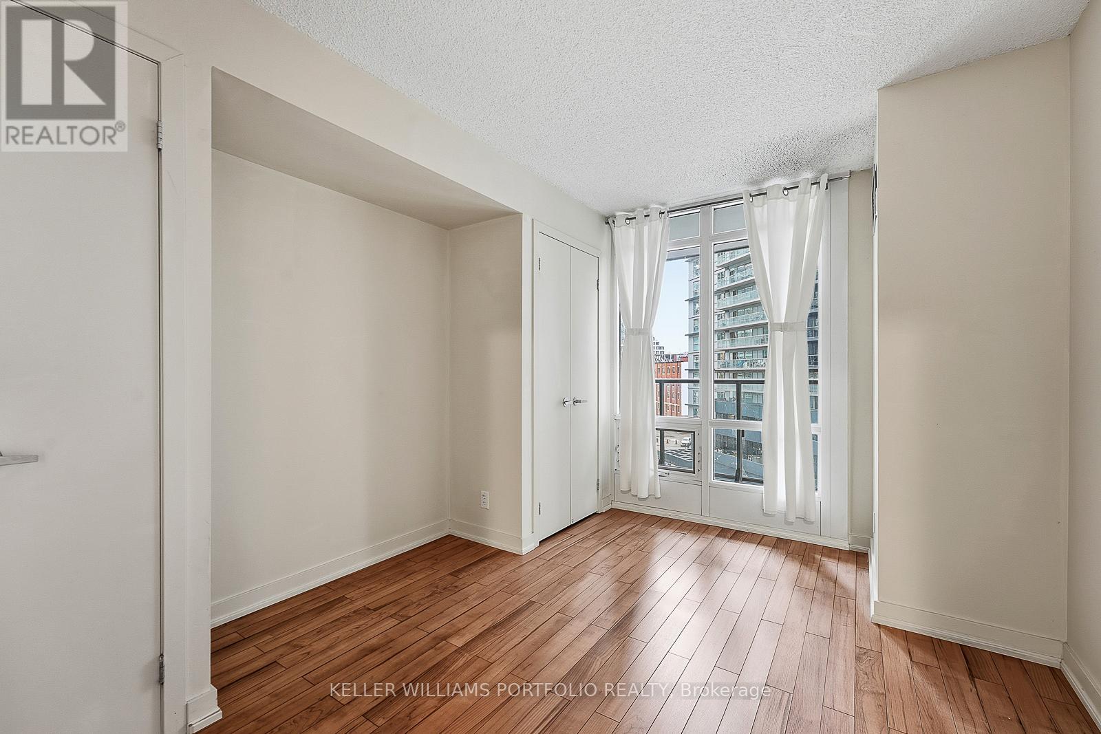 810 - 361 Front Street W, Toronto, Ontario  M5V 3R5 - Photo 24 - C12716734