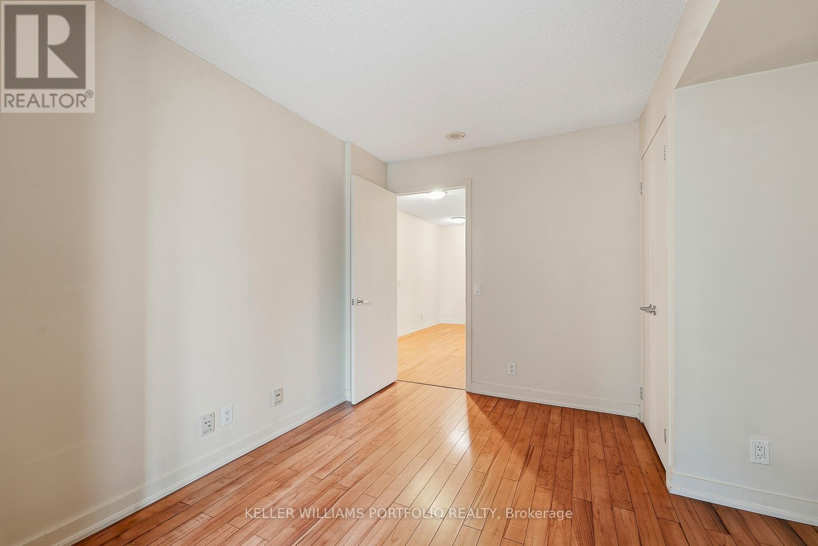 810 - 361 Front Street W, Toronto, Ontario  M5V 3R5 - Photo 27 - C12716734