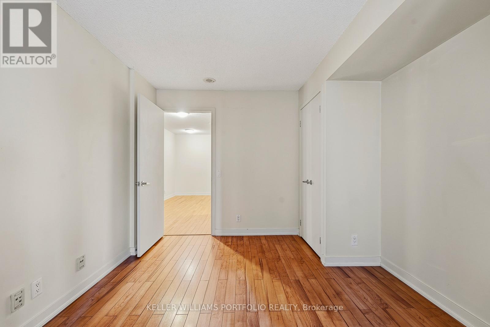 810 - 361 Front Street W, Toronto, Ontario  M5V 3R5 - Photo 28 - C12716734