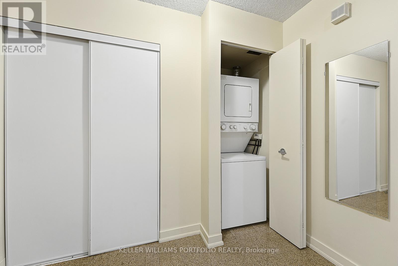 810 - 361 Front Street W, Toronto, Ontario  M5V 3R5 - Photo 4 - C12716734