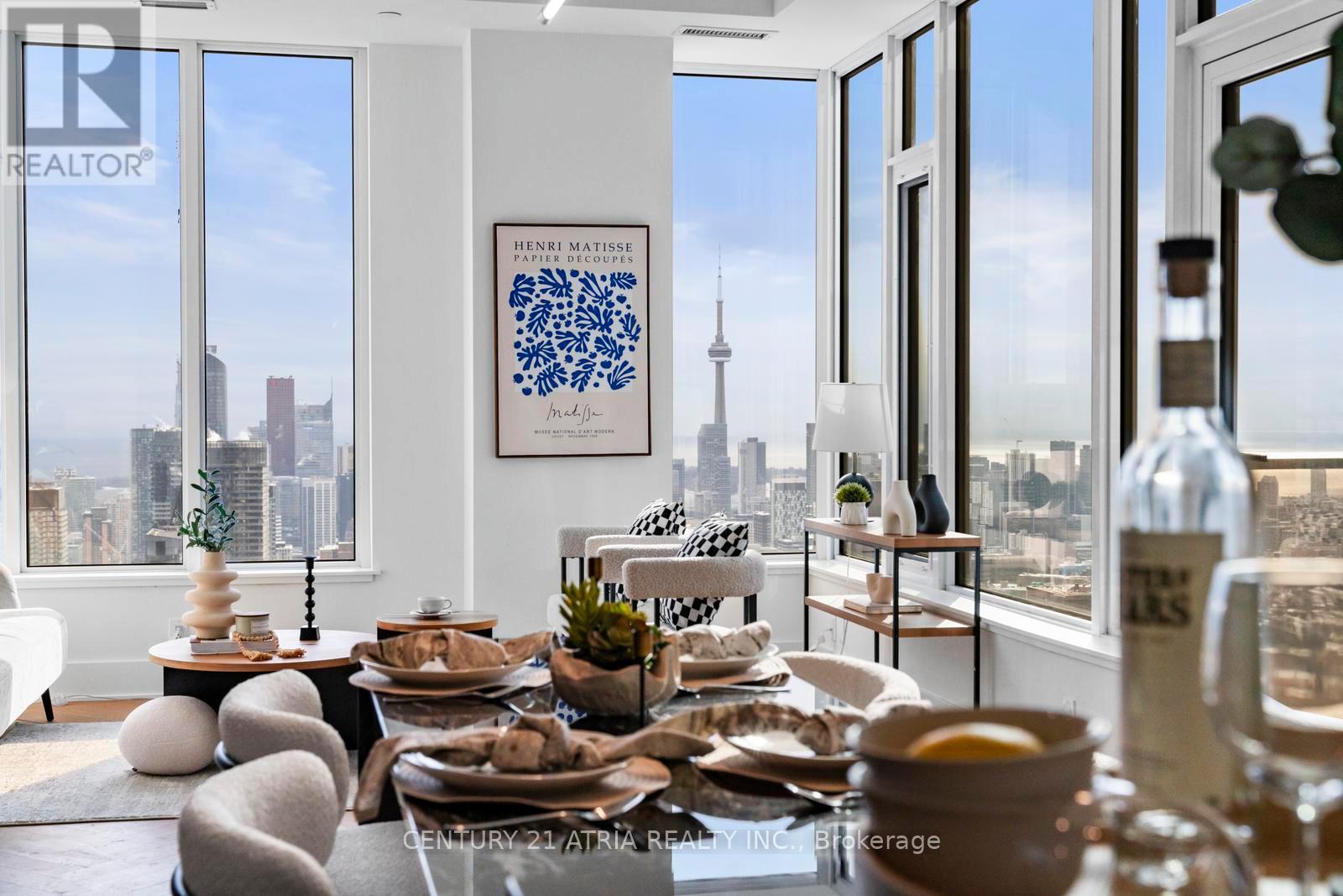 6209 - 11 Yorkville Avenue, Toronto, Ontario  M4W 0B7 - Photo 1 - C12716870