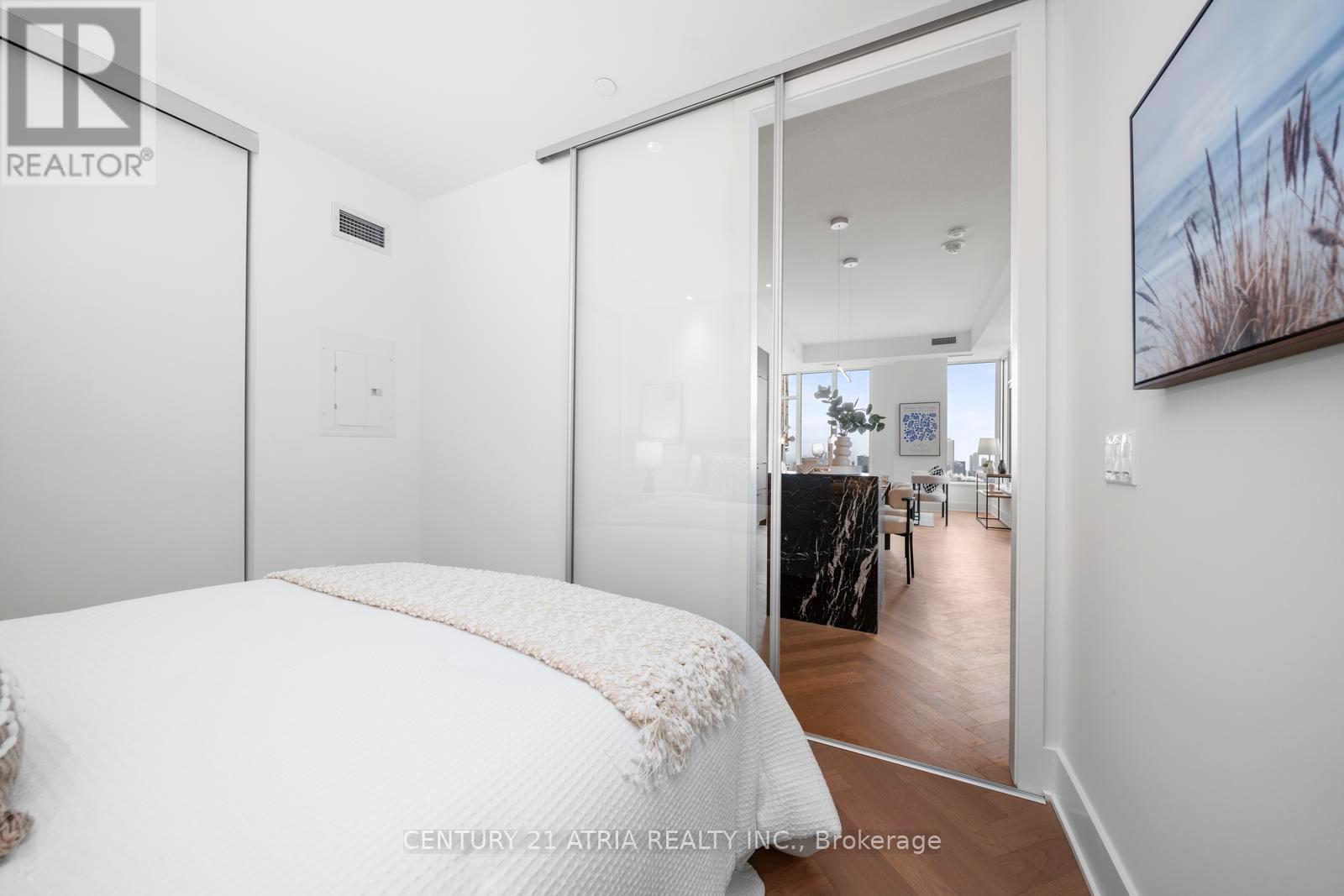 6209 - 11 Yorkville Avenue, Toronto, Ontario  M4W 0B7 - Photo 24 - C12716870