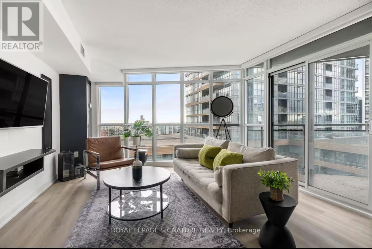 1209 - 21 Iceboat Terrace, Toronto, Ontario  M5V 4A9 - Photo 2 - C12716898