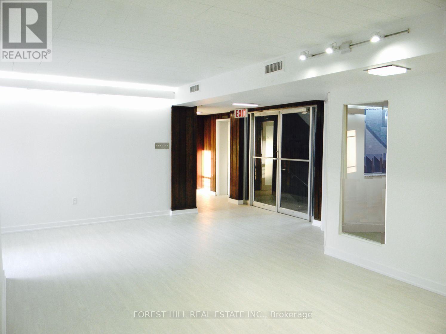 200 - 226 Bathurst Street, Toronto, Ontario  M5T 2R9 - Photo 2 - C12716920