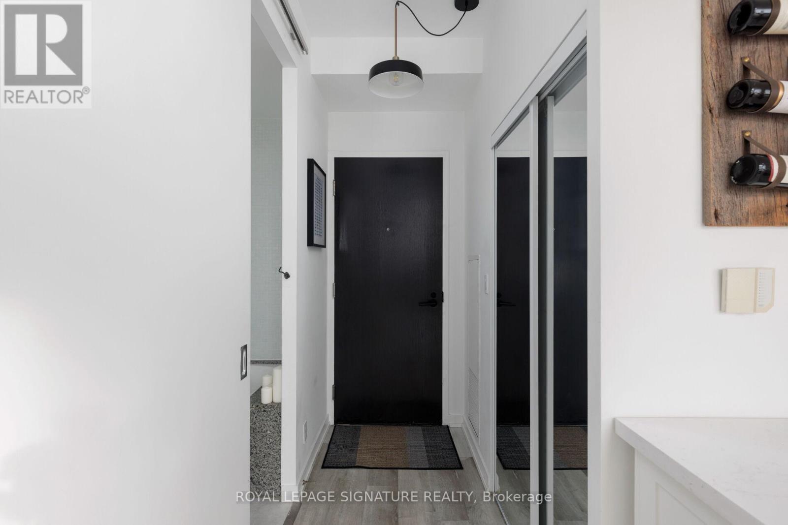 717 - 1 Shaw Street, Toronto, Ontario  M6K 0A1 - Photo 15 - C12716922