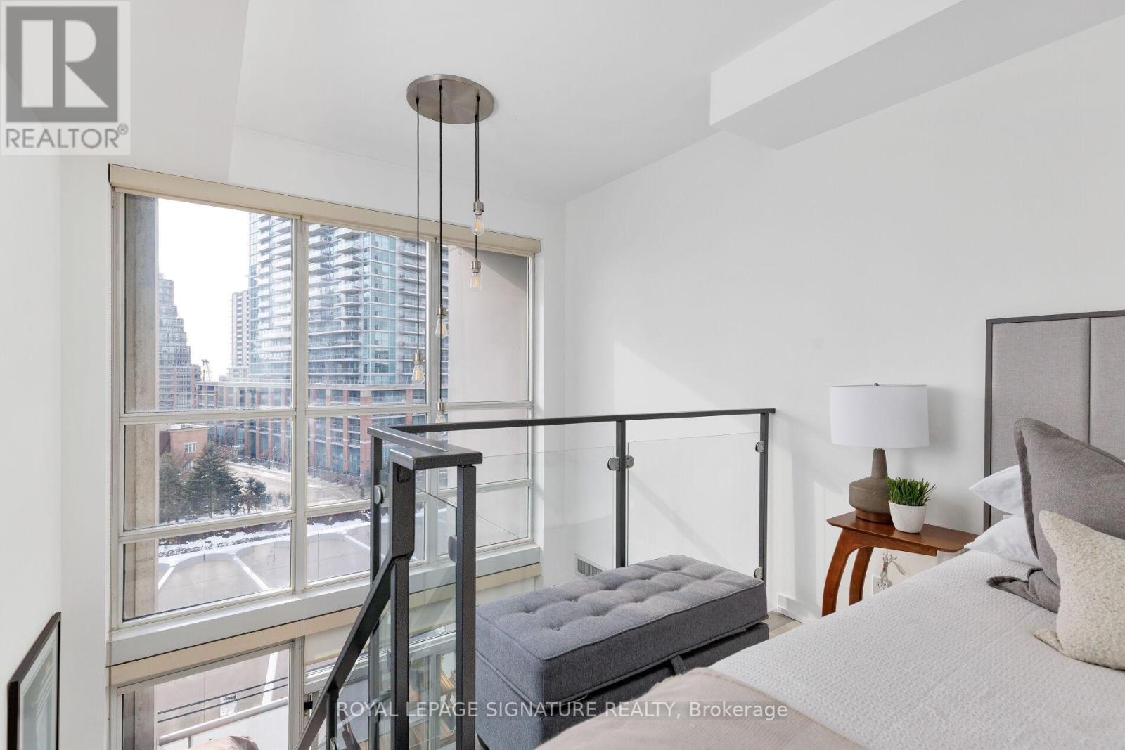 717 - 1 Shaw Street, Toronto, Ontario  M6K 0A1 - Photo 28 - C12716922