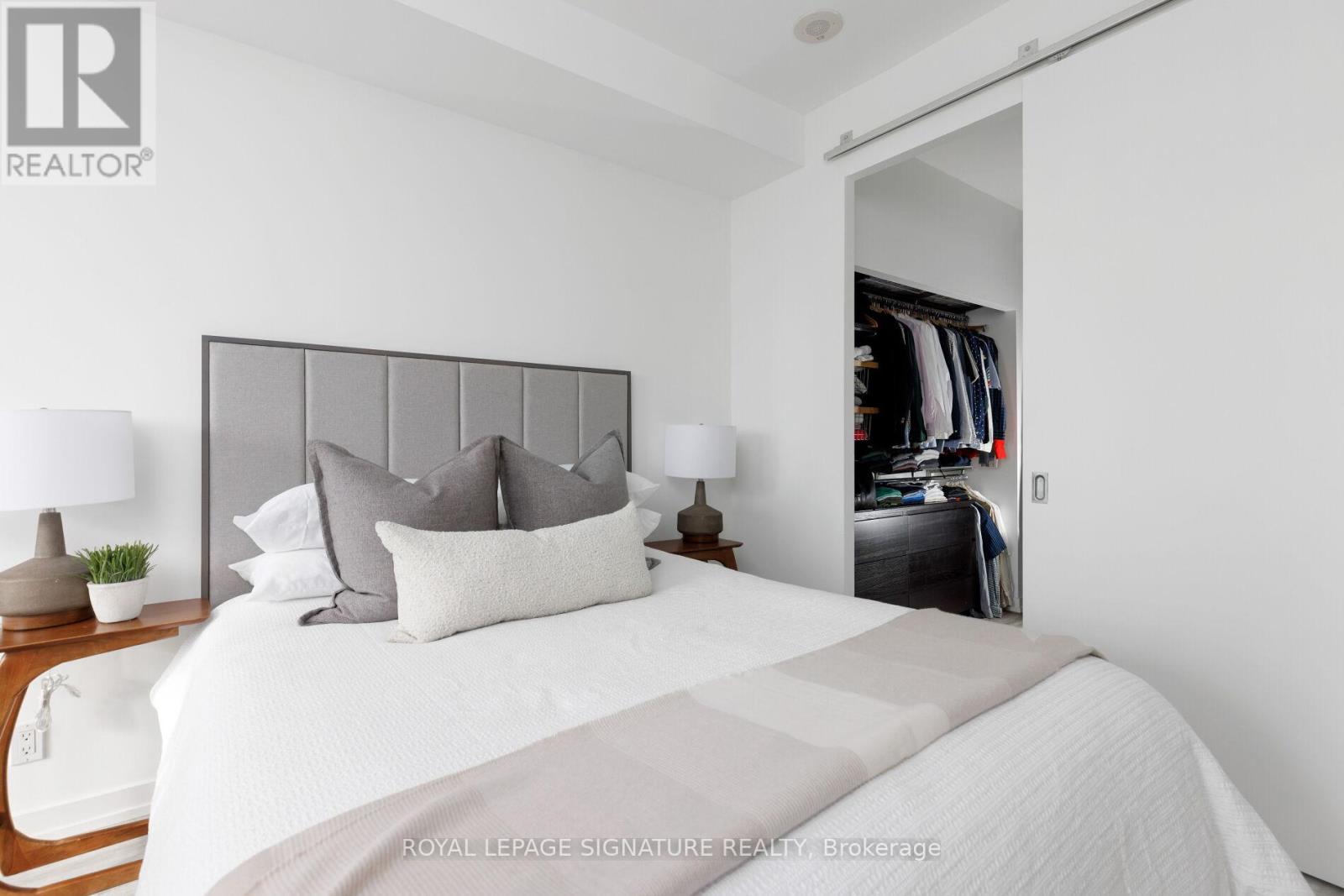 717 - 1 Shaw Street, Toronto, Ontario  M6K 0A1 - Photo 30 - C12716922