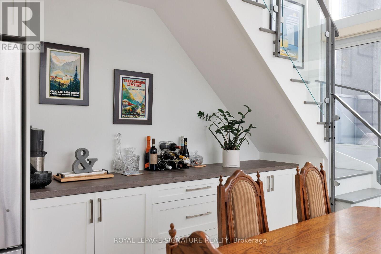 717 - 1 Shaw Street, Toronto, Ontario  M6K 0A1 - Photo 4 - C12716922