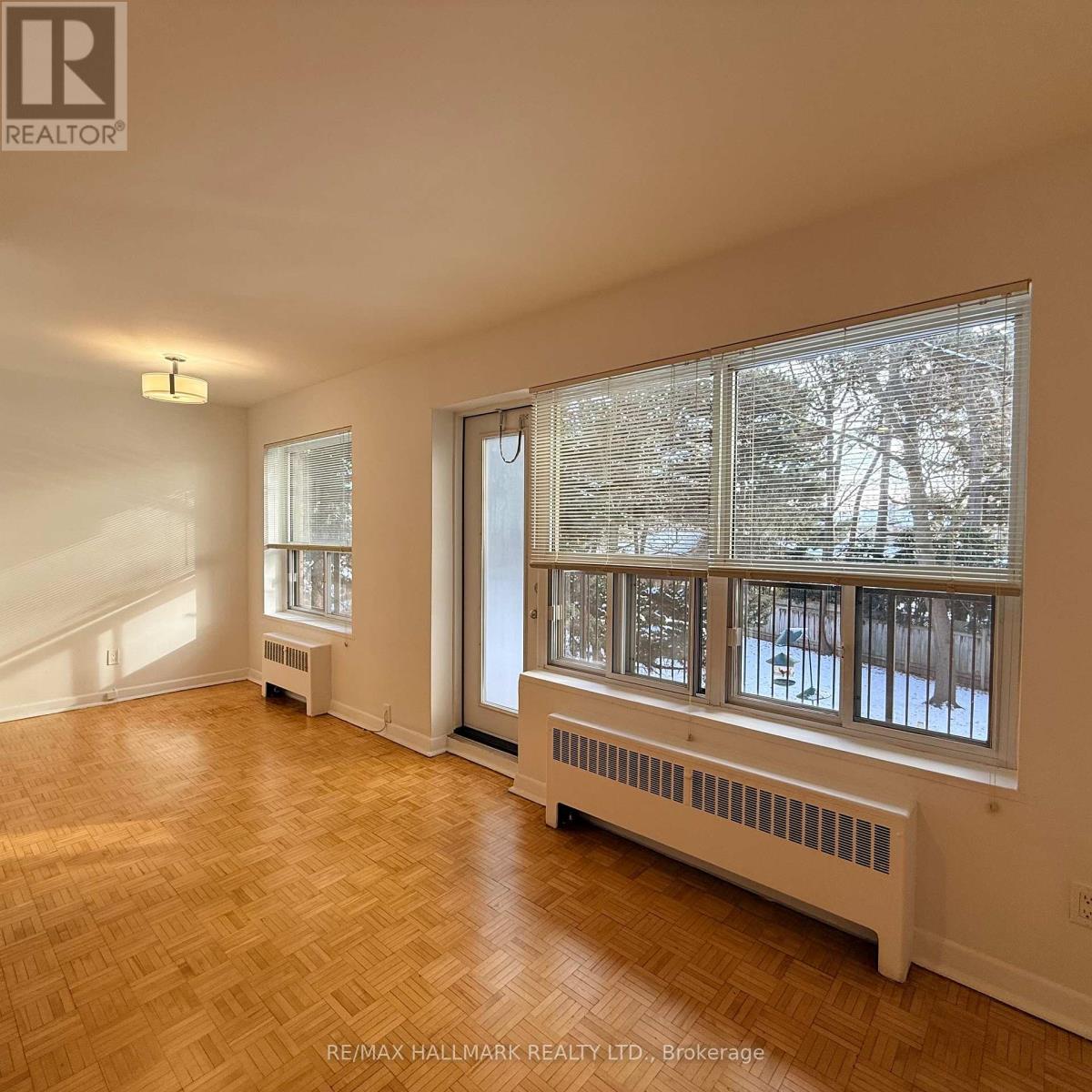 208 - 28 Upper Canada Drive, Toronto, Ontario  M2P 1R9 - Photo 4 - C12717020