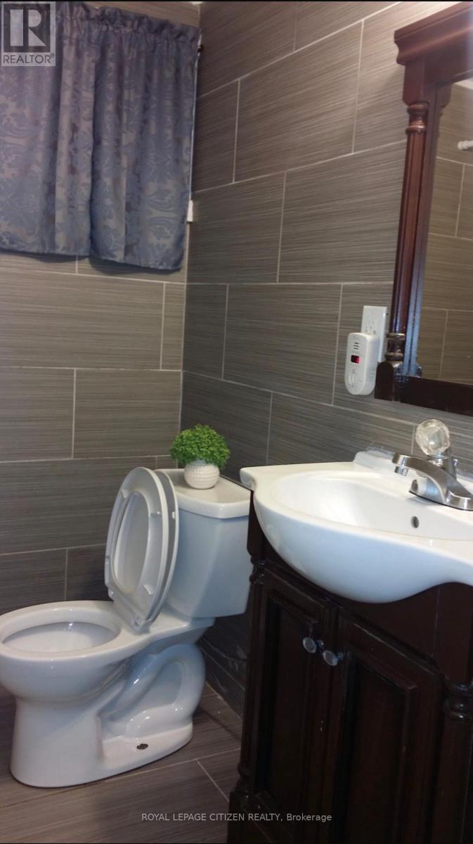 Bsmt - 32 Packard Boulevard, Toronto, Ontario  M1P 4K1 - Photo 9 - E12716730