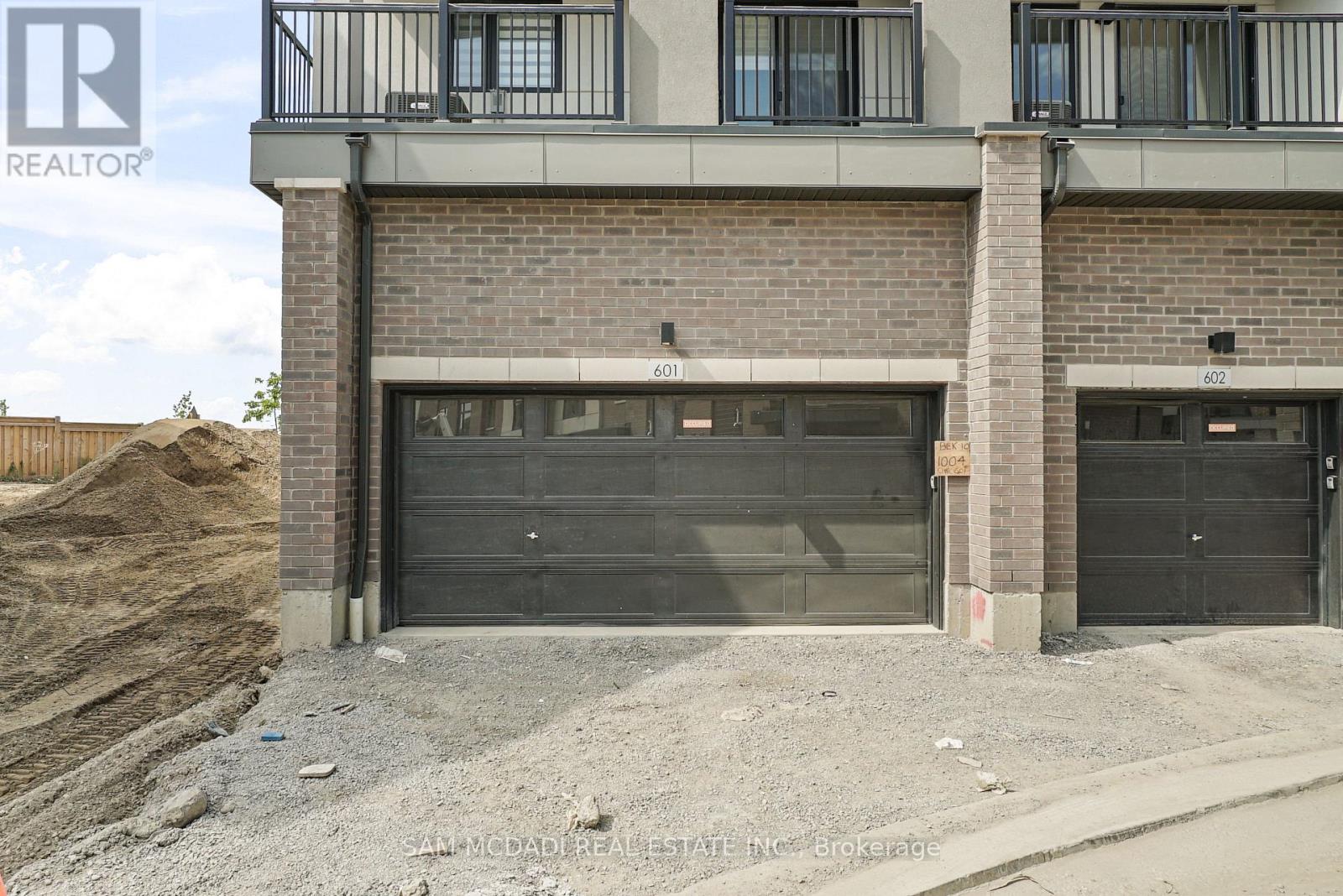 601 - 1695 Dersan Street, Pickering, Ontario  L1X 0S9 - Photo 3 - E12716816