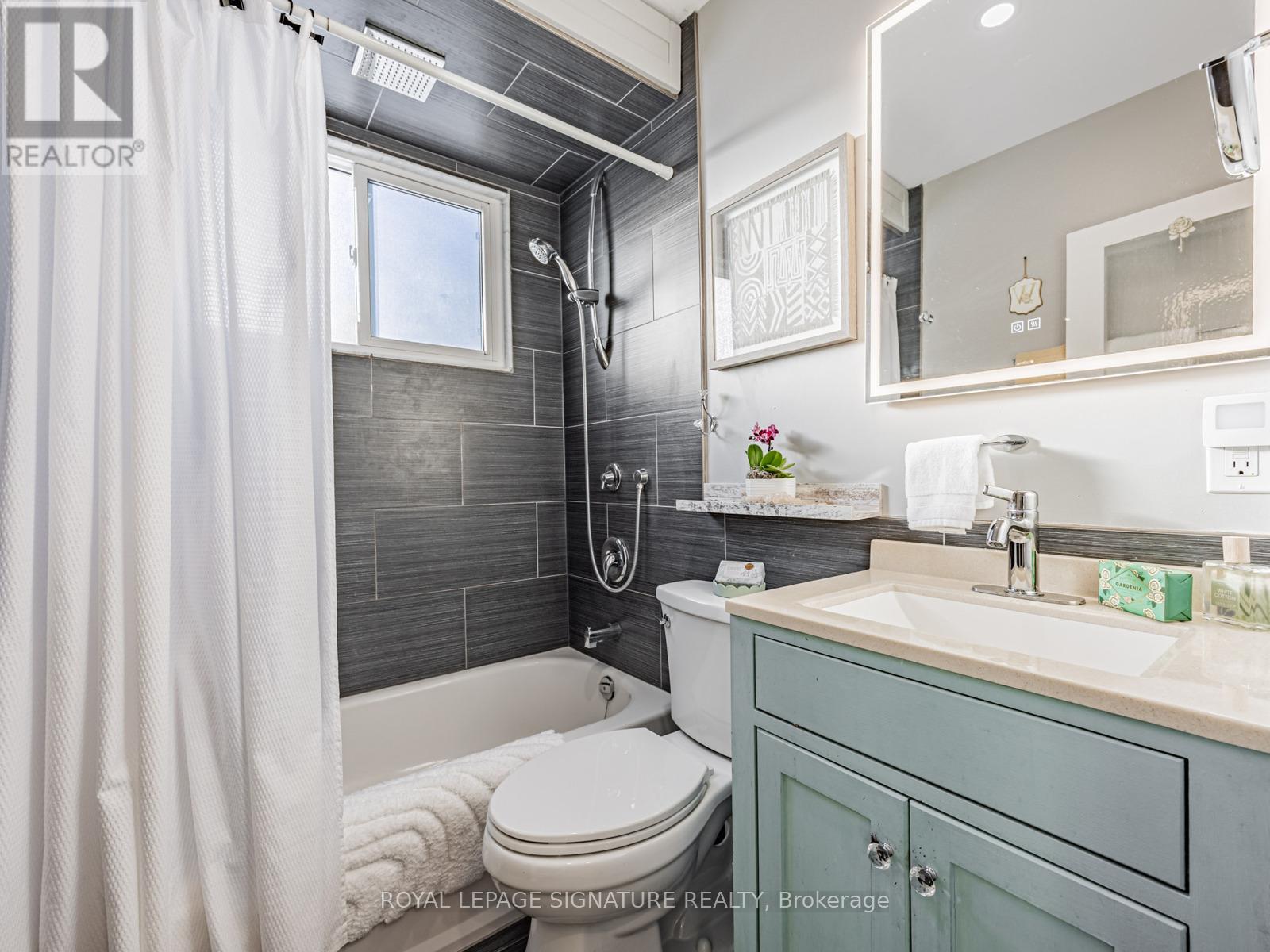 706 Annland Street, Pickering, Ontario  L1W 1B3 - Photo 14 - E12716822