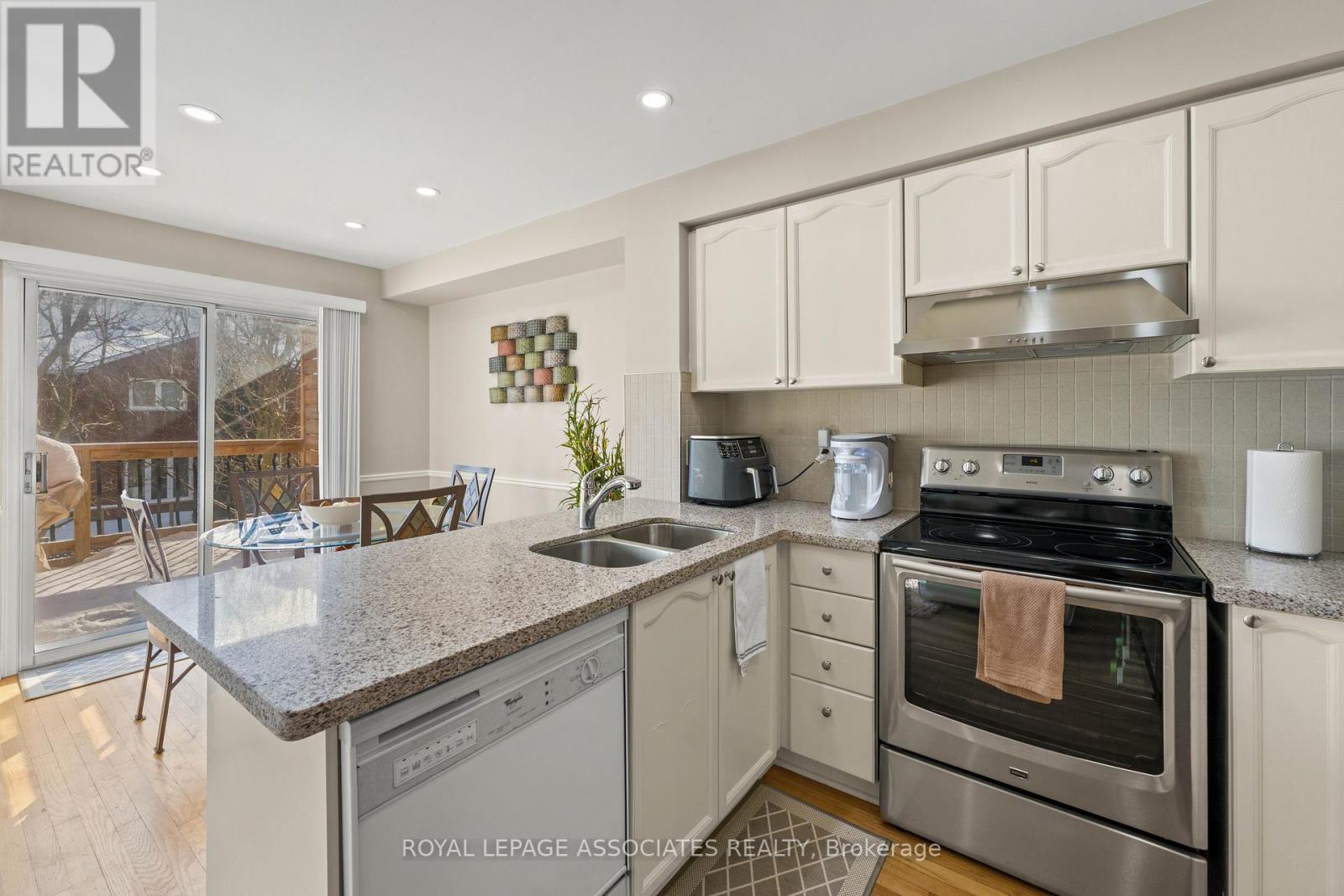 22 - 1995 Pinegrove Avenue, Pickering, Ontario  L1V 6W4 - Photo 17 - E12716986