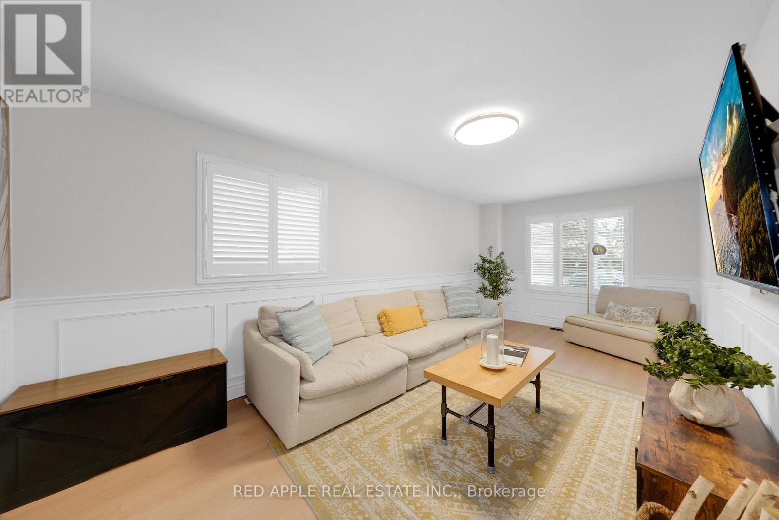 131 Northgate Drive, Bradford West Gwillimbury, Ontario  L3Z 2Z7 - Photo 6 - N12712158