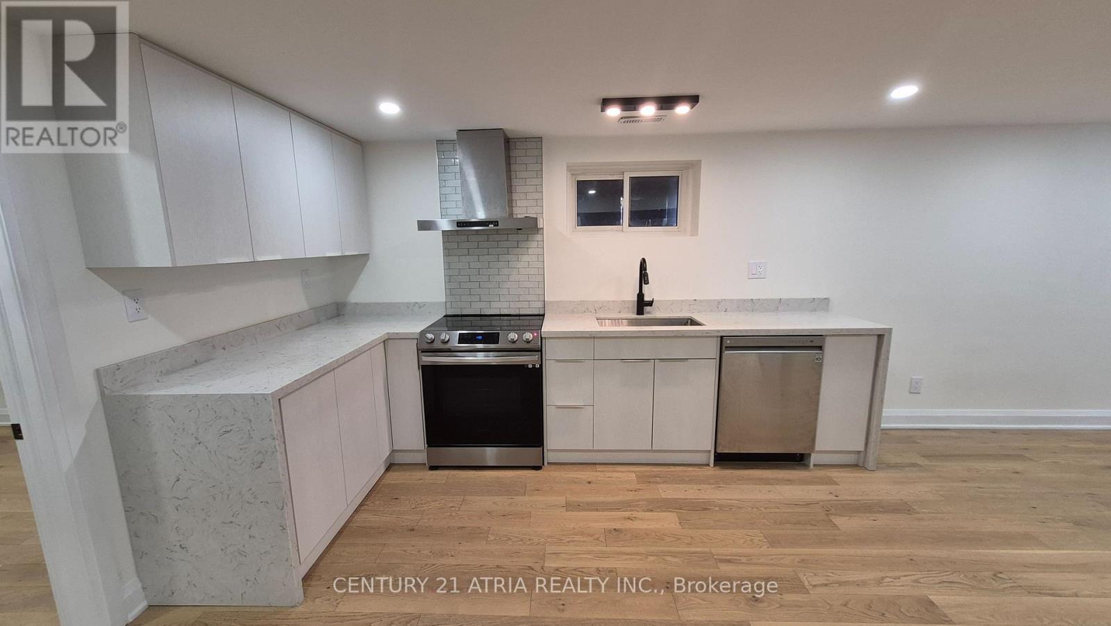 BSMT - 48 ROCKPORT CRESCENT, Richmond Hill, Ontario