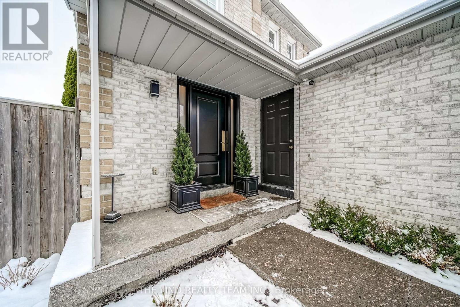 158 Dawlish Avenue, Aurora, Ontario  L4G 6R2 - Photo 4 - N12716962