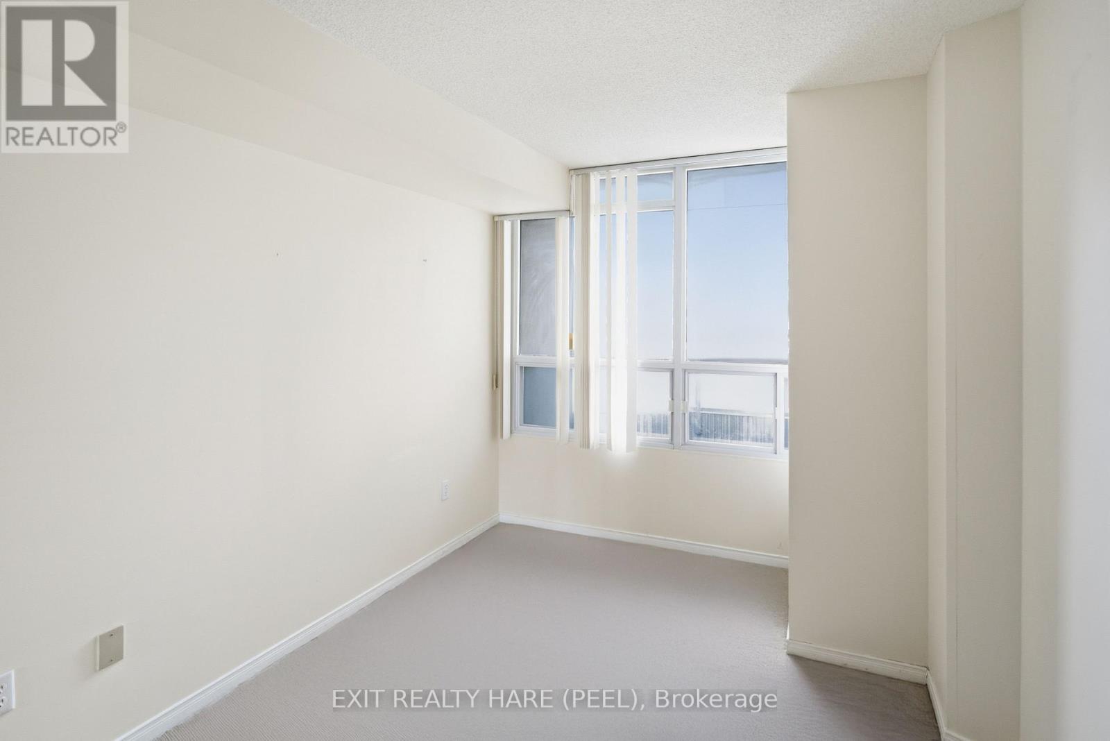 618 - 11 Townsgate Drive, Vaughan, Ontario  L4J 8G4 - Photo 6 - N12716968