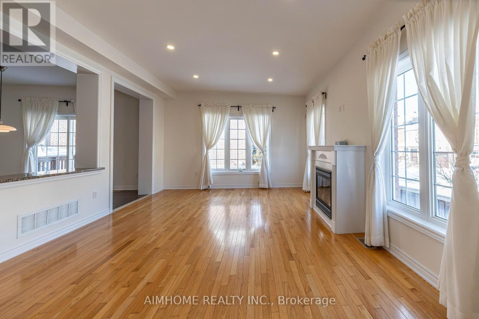 12 Limelight Street, Richmond Hill, Ontario  L4E 0P9 - Photo 10 - N12716984