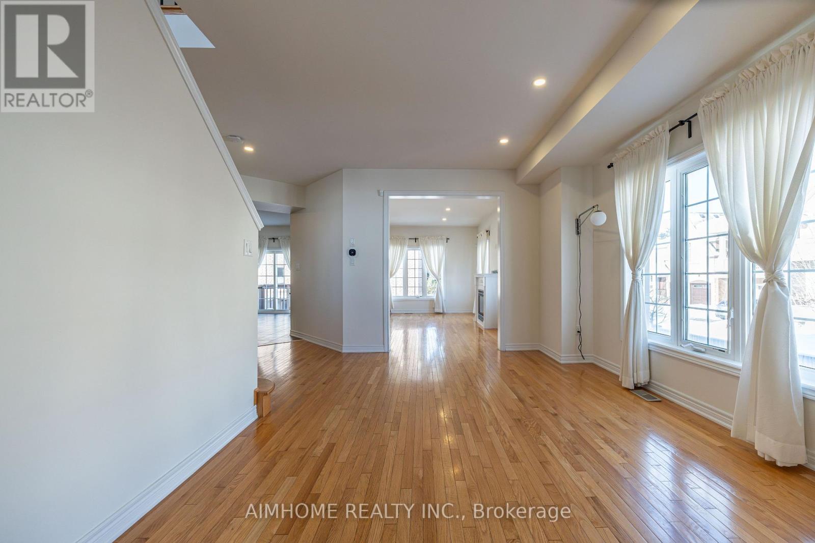 12 Limelight Street, Richmond Hill, Ontario  L4E 0P9 - Photo 7 - N12716984