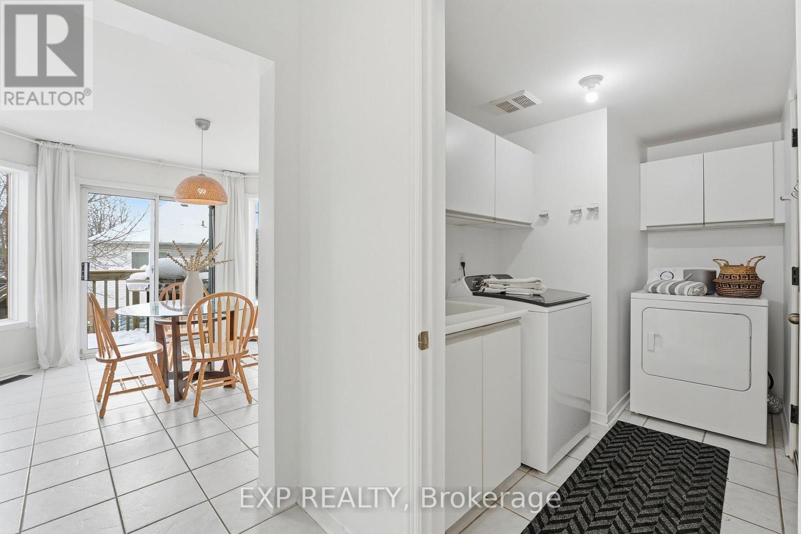 70 Brecken Drive, Georgina, Ontario  L4P 4A7 - Photo 11 - N12716990