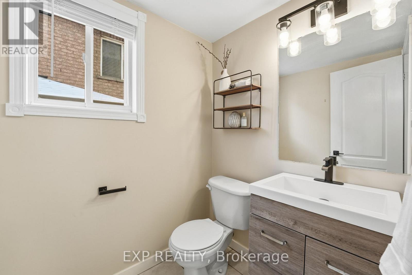 70 Brecken Drive, Georgina, Ontario  L4P 4A7 - Photo 23 - N12716990