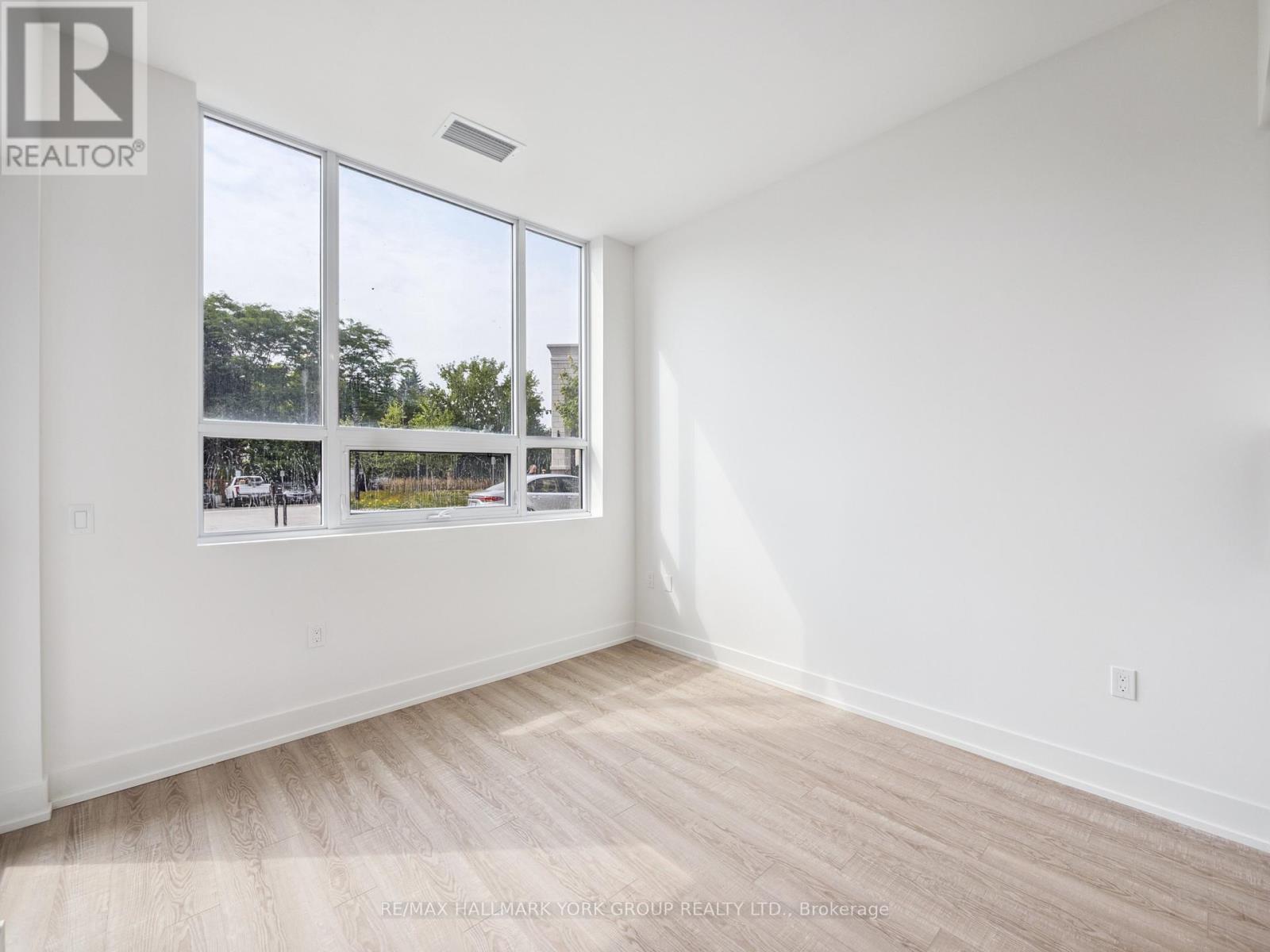 104 - 2075 King Road, King, Ontario  L7B 0R6 - Photo 17 - N12716994