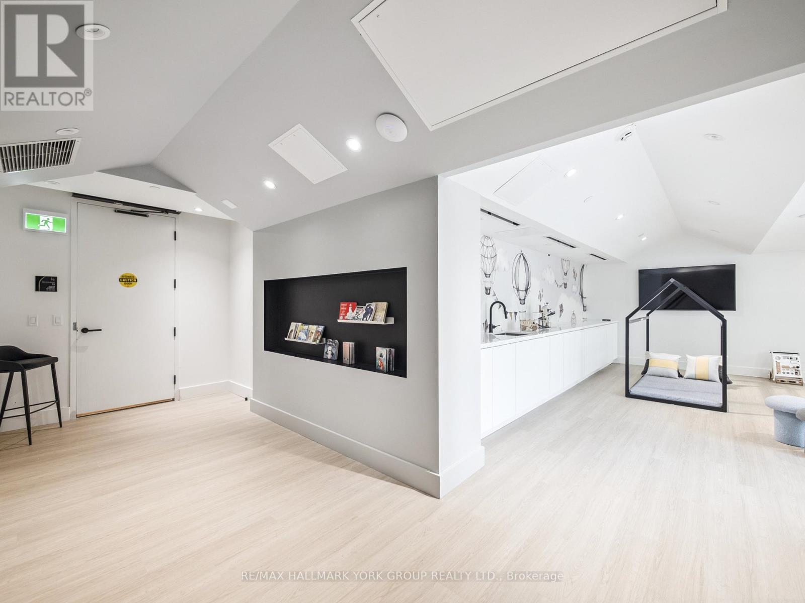 104 - 2075 King Road, King, Ontario  L7B 0R6 - Photo 29 - N12716994