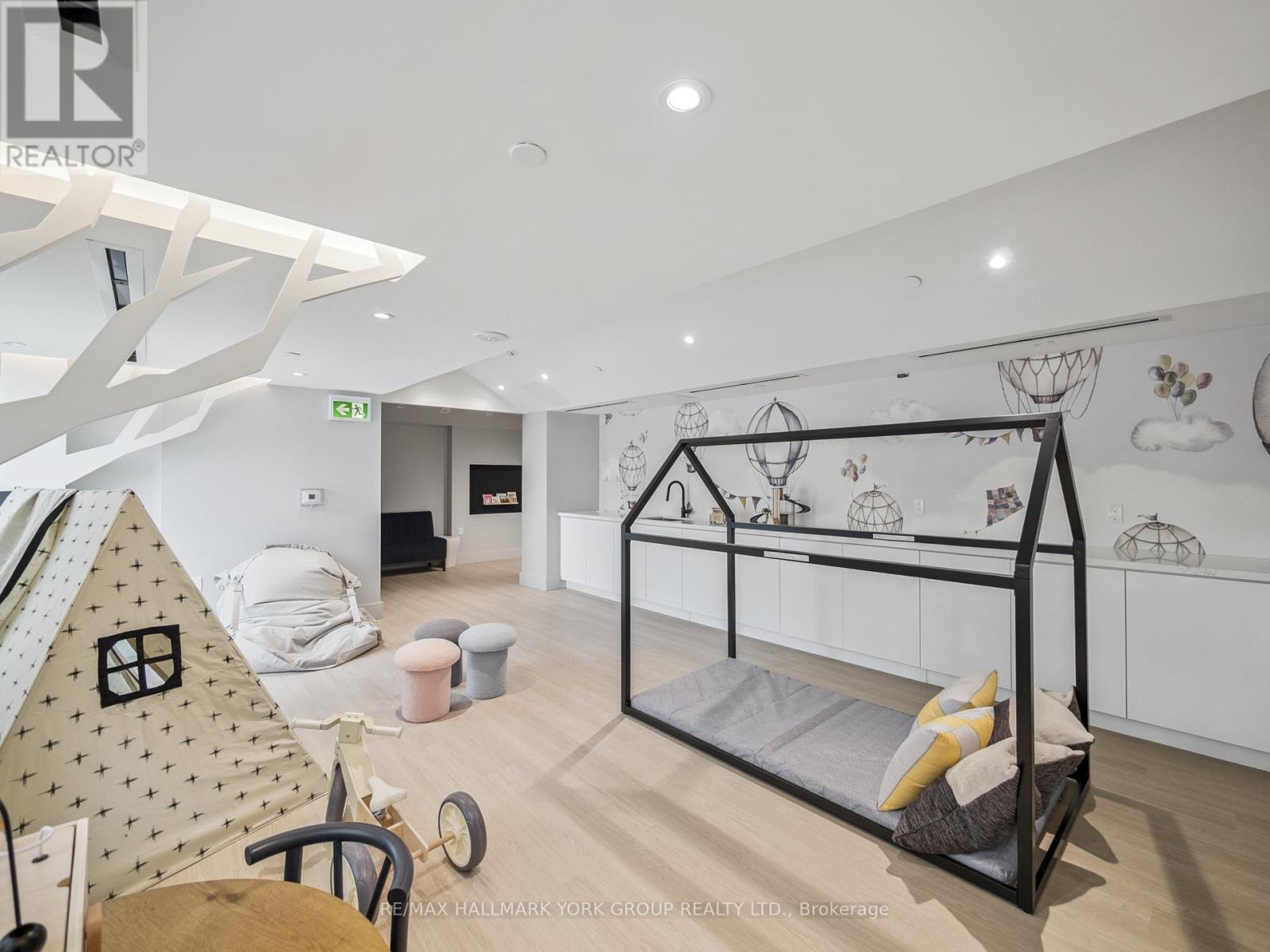 104 - 2075 King Road, King, Ontario  L7B 0R6 - Photo 32 - N12716994