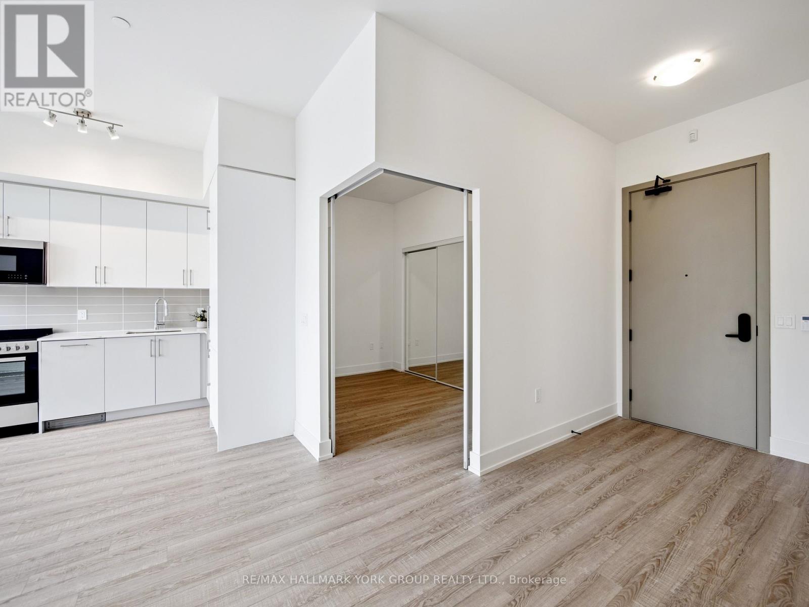 104 - 2075 King Road, King, Ontario  L7B 0R6 - Photo 8 - N12716994