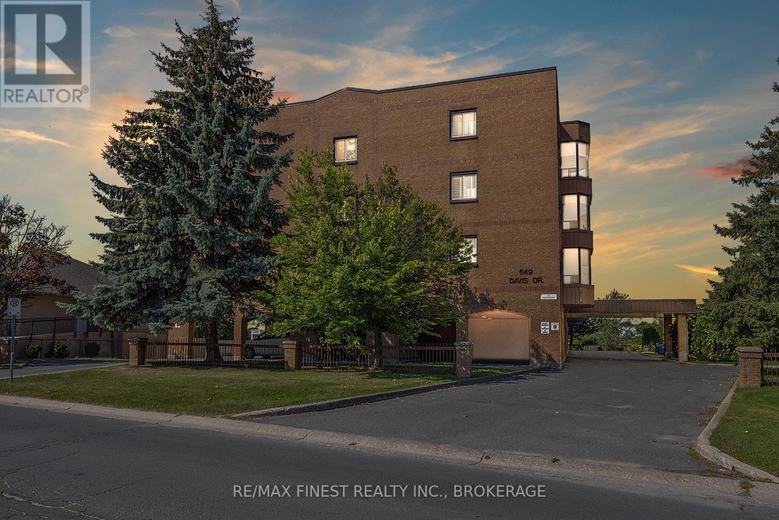 405 - 649 Davis Drive, Kingston, Ontario  K7M 8J3 - Photo 2 - X12716798