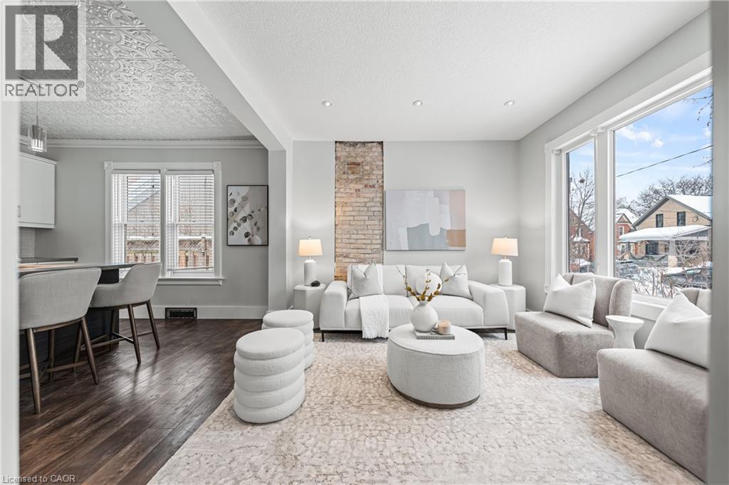 11 Heins Avenue, Kitchener, Ontario  N2G 1Z7 - Photo 5 - 40800005