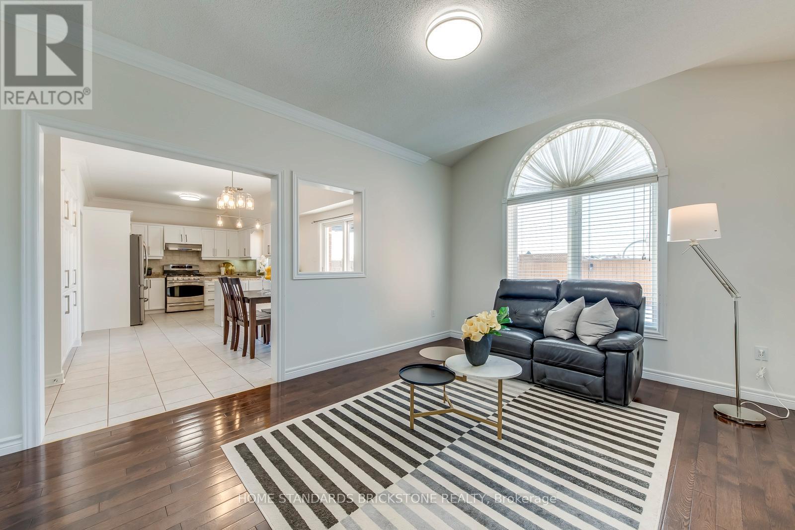 2120 Dalecroft Crescent, Burlington, Ontario  L7M 4B3 - Photo 11 - W12716742