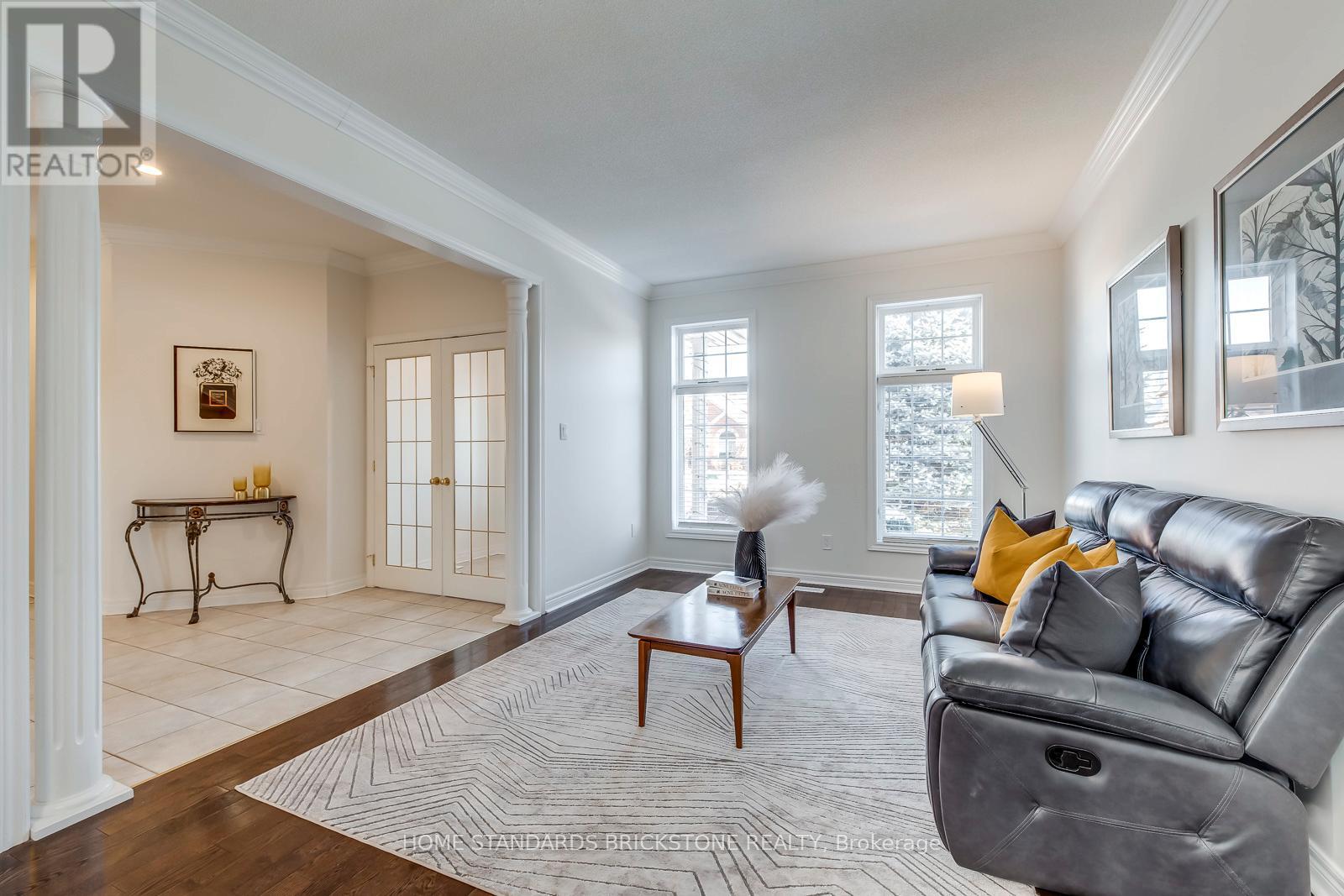 2120 Dalecroft Crescent, Burlington, Ontario  L7M 4B3 - Photo 4 - W12716742