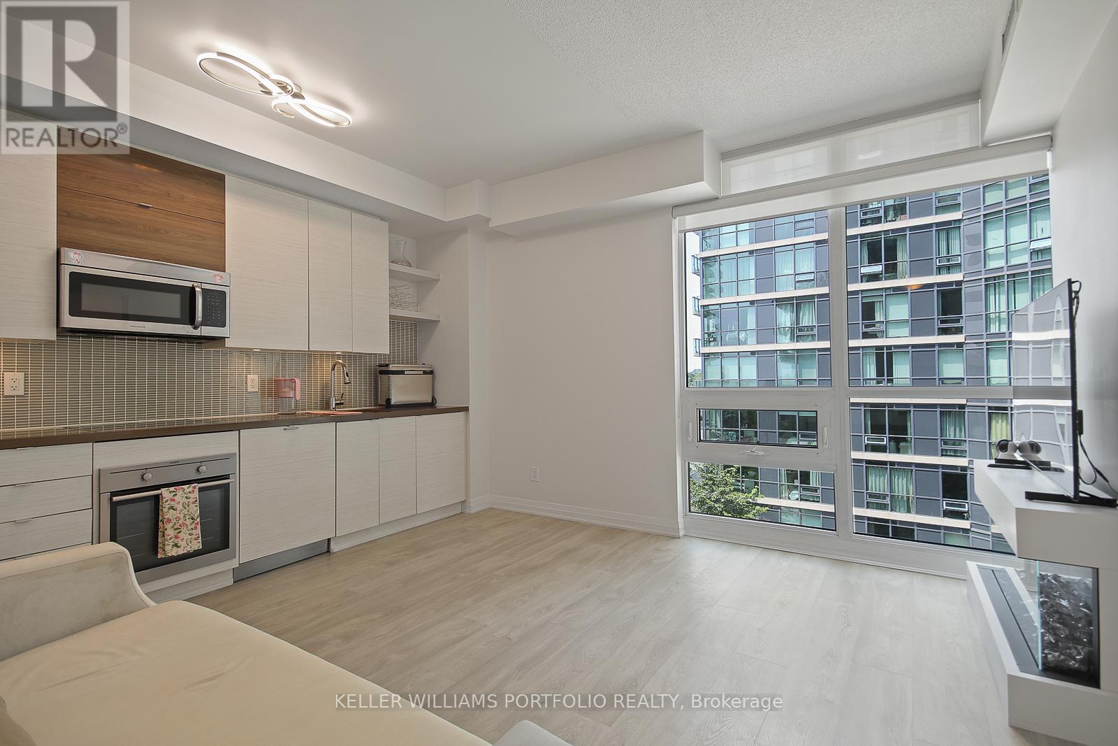 512 - 59 Annie Craig Drive, Toronto, Ontario  M8V 0C4 - Photo 4 - W12716744