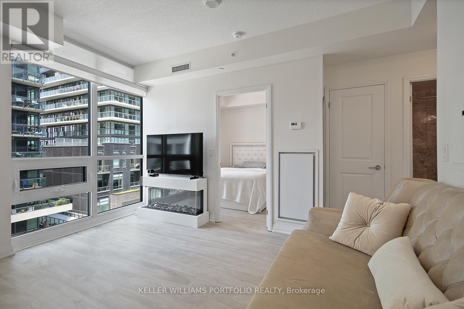 512 - 59 Annie Craig Drive, Toronto, Ontario  M8V 0C4 - Photo 8 - W12716744