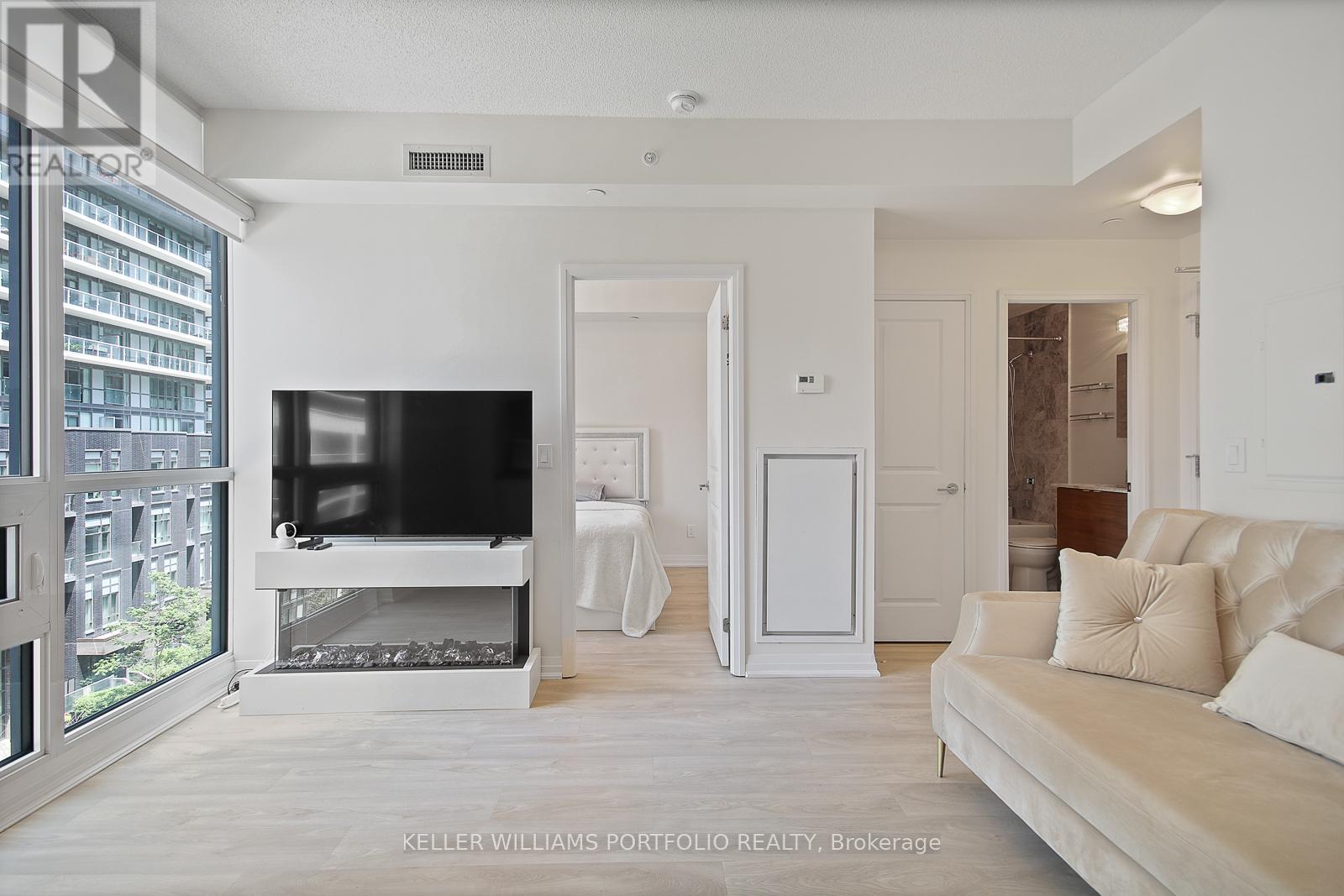 512 - 59 Annie Craig Drive, Toronto, Ontario  M8V 0C4 - Photo 9 - W12716744