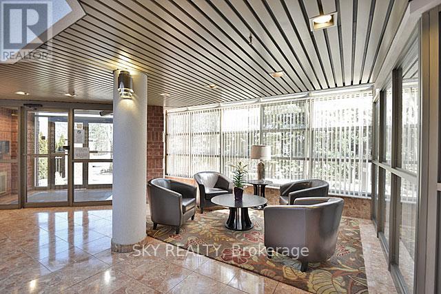 405 - 25 Fairview Road W, Mississauga, Ontario  L5B 3Y8 - Photo 13 - W12716754