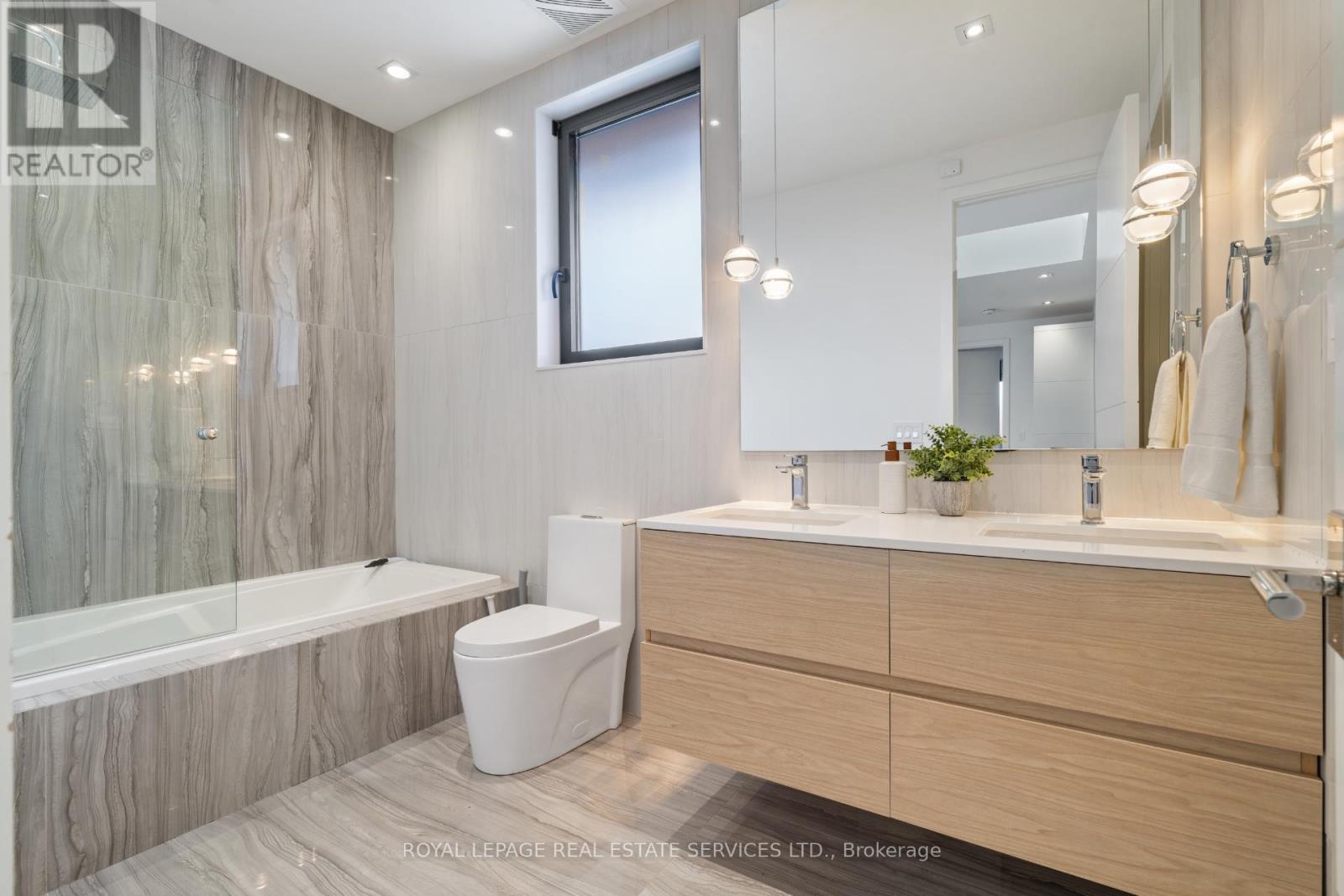 96 Montgomery Road, Toronto, Ontario  M9A 3N5 - Photo 26 - W12716792