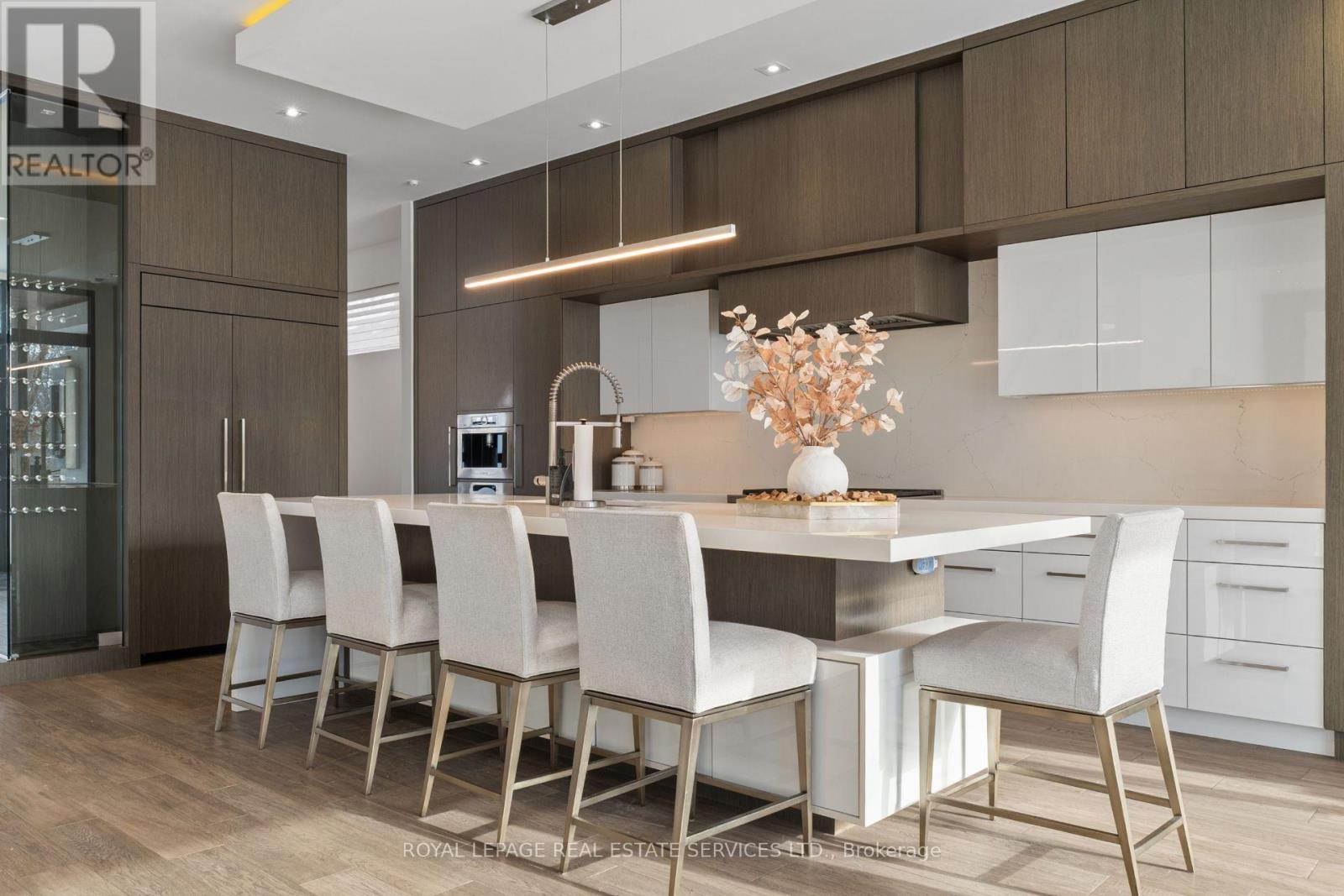 96 Montgomery Road, Toronto, Ontario  M9A 3N5 - Photo 6 - W12716792