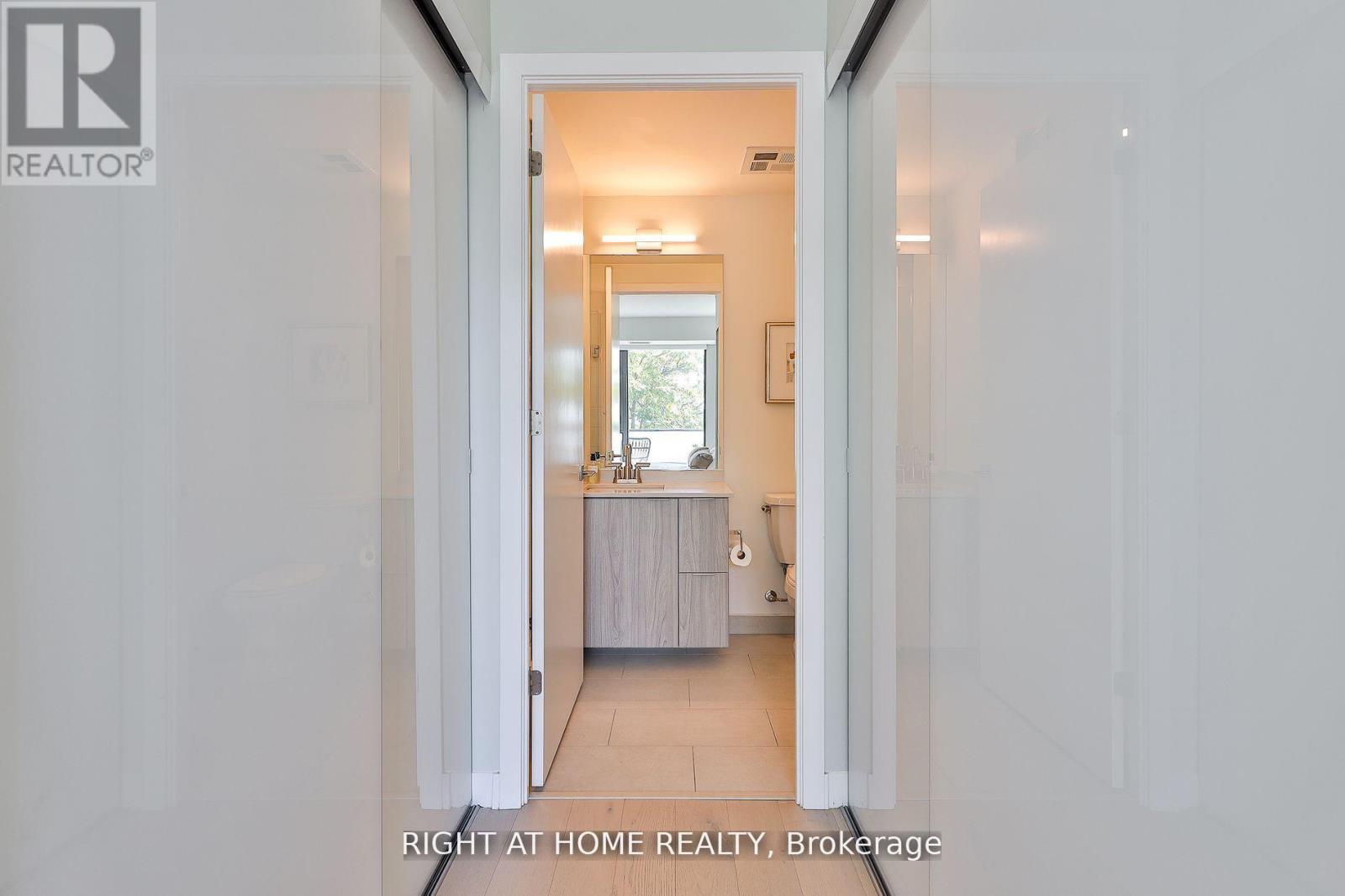 410 - 430 Roncesvalles Avenue, Toronto, Ontario  M6R 0A6 - Photo 10 - W12716848