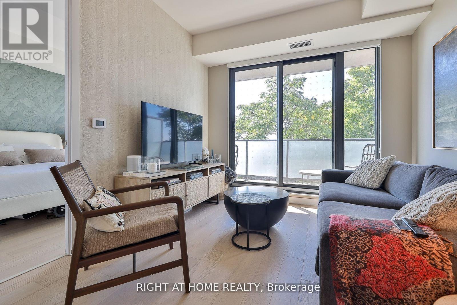 410 - 430 Roncesvalles Avenue, Toronto, Ontario  M6R 0A6 - Photo 3 - W12716848