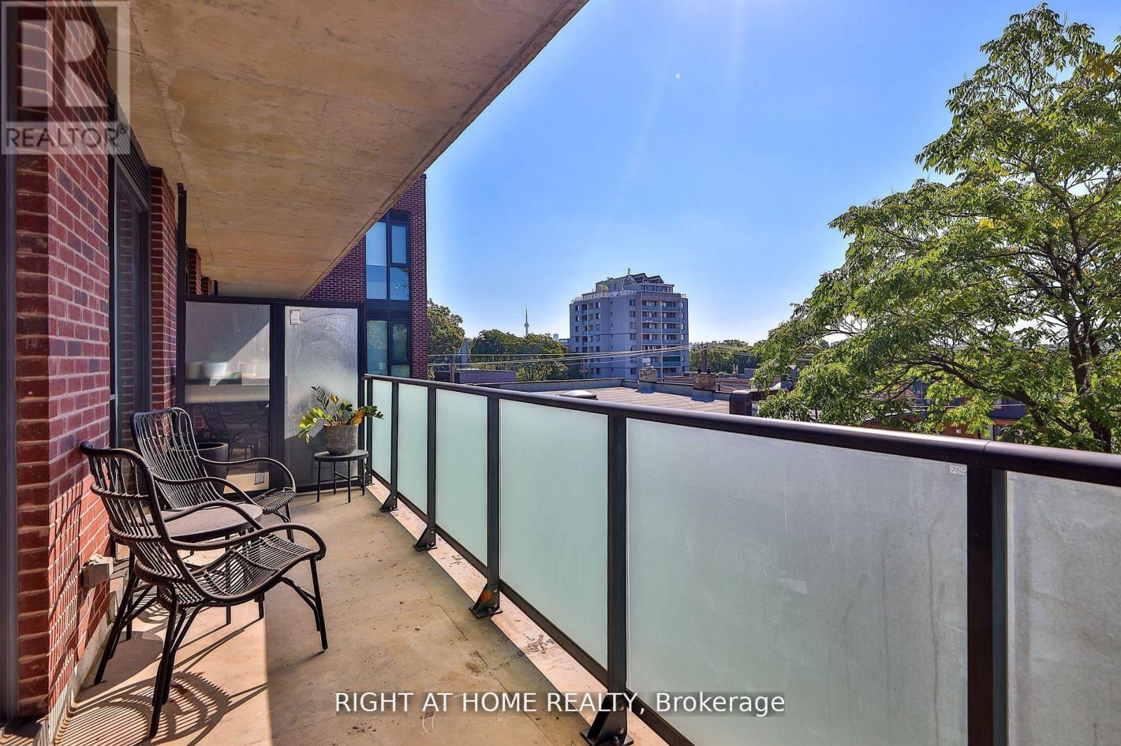 410 - 430 Roncesvalles Avenue, Toronto, Ontario  M6R 0A6 - Photo 4 - W12716848