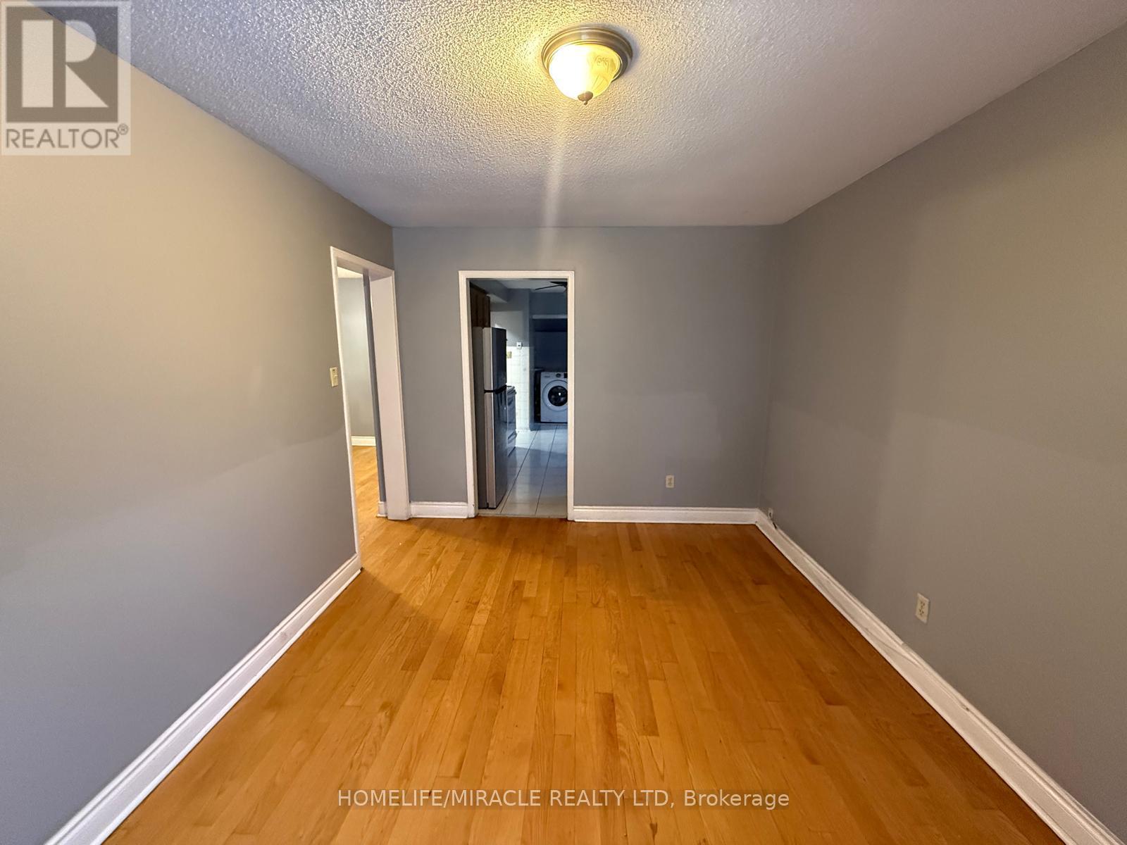 32 Hendricks Crescent, Brampton, Ontario  L6Y 4L2 - Photo 9 - W12716874