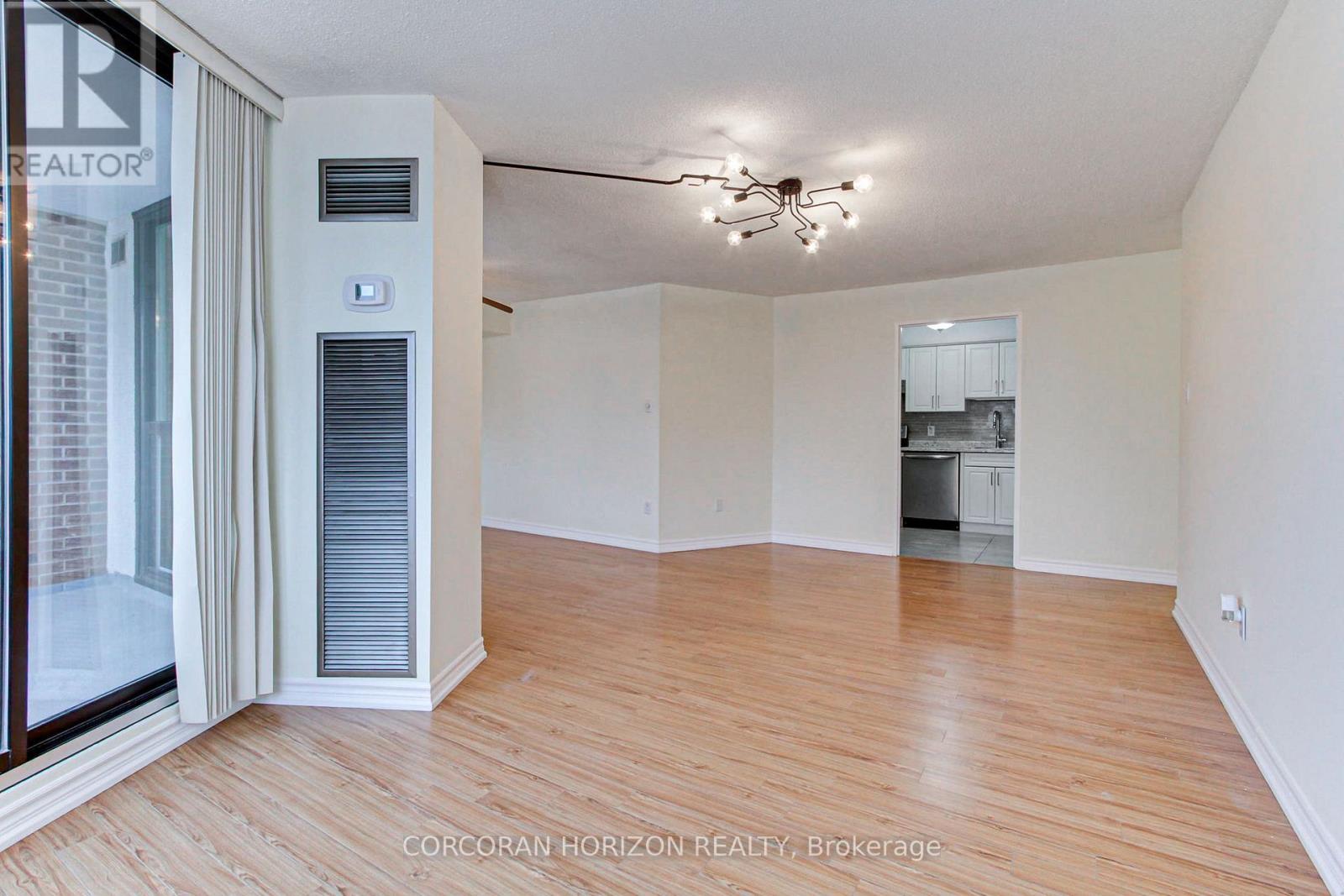 1909 - 1580 Mississauga Valley Boulevard, Mississauga, Ontario  L5A 3T8 - Photo 11 - W12716896