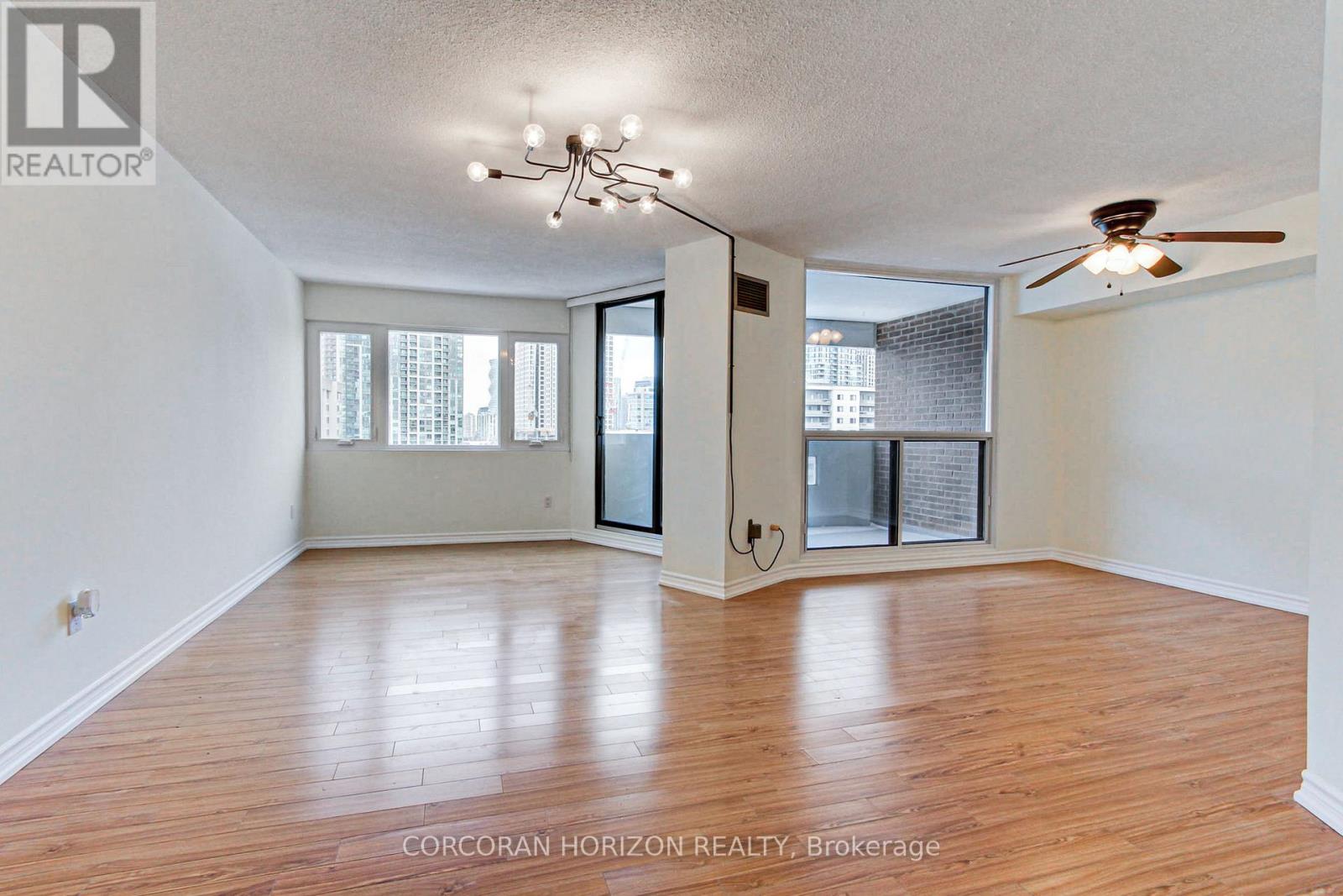 1909 - 1580 Mississauga Valley Boulevard, Mississauga, Ontario  L5A 3T8 - Photo 12 - W12716896