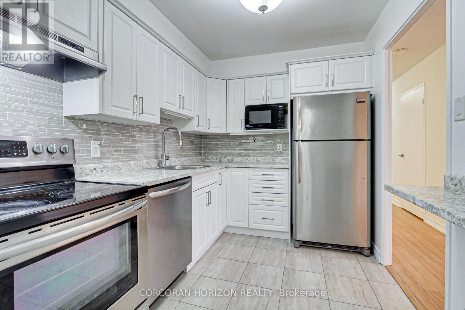 1909 - 1580 Mississauga Valley Boulevard, Mississauga, Ontario  L5A 3T8 - Photo 18 - W12716896